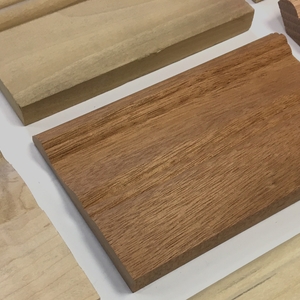 Chọn phào chân tường khi lắp đặt sàn gỗ