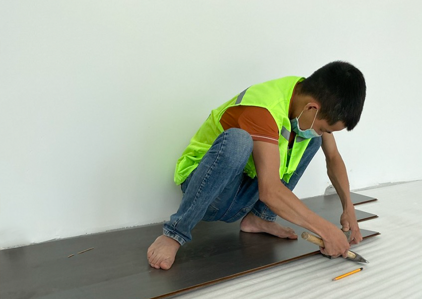 Các bước lót sàn gỗ công nghiệp