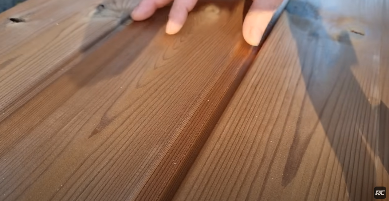 Cách kiểm tra chất lượng sàn gỗ biến tính khi mua 1