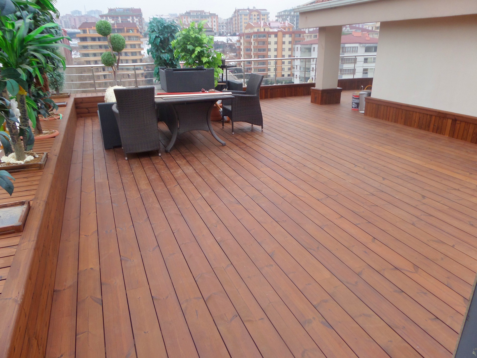 Cách kiểm tra chất lượng sàn gỗ biến tính khi mua