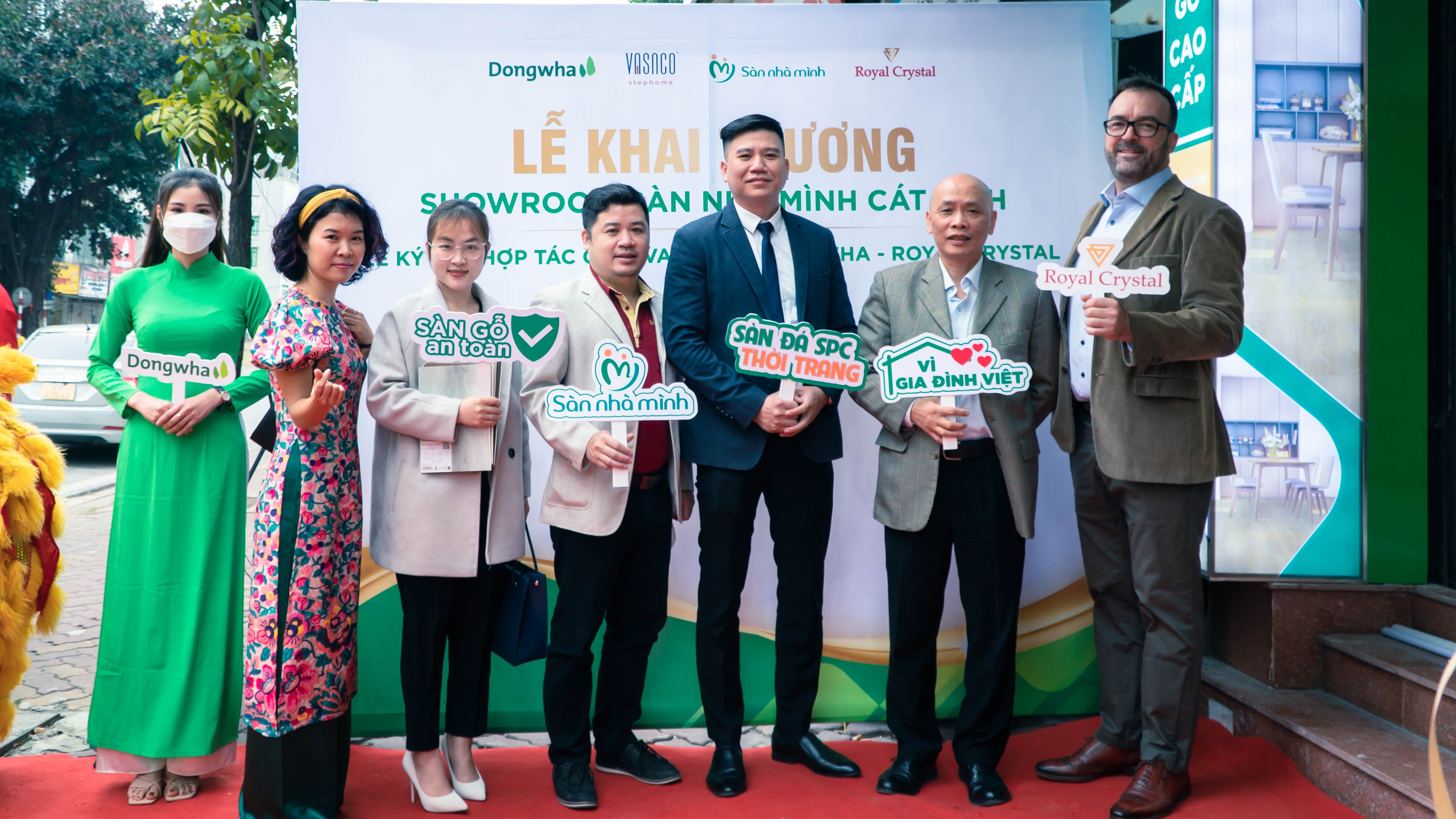Chuỗi siêu thị Sàn Nhà Mình nơi cung cấp ván sàn cho gia đình Việt