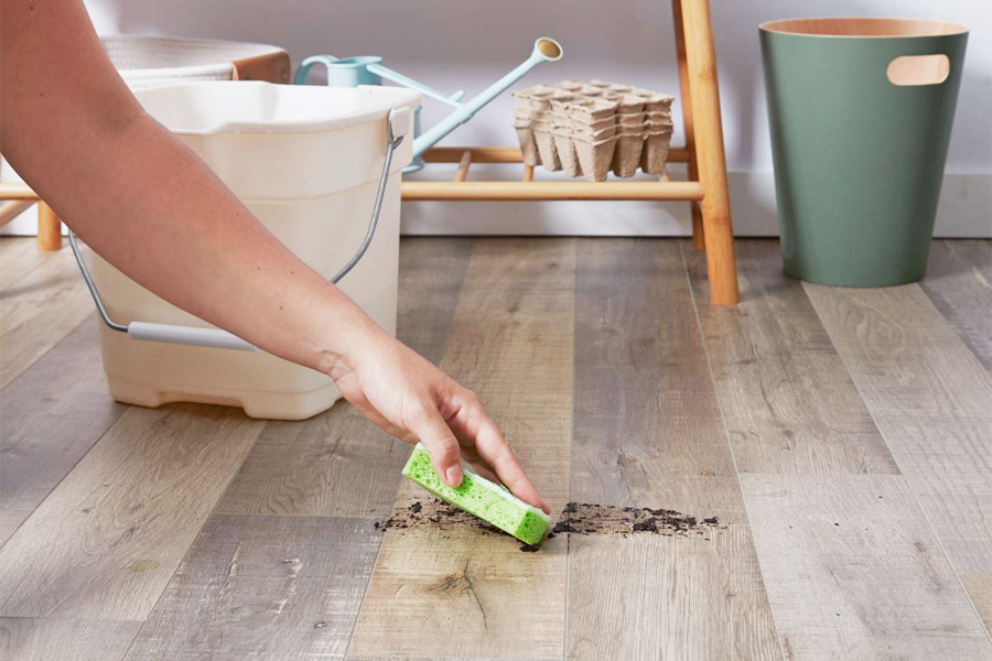Mẹo vệ sinh và làm mới sàn gỗ trước năm mới