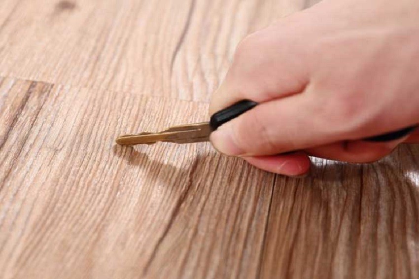 Tại sao không nên mua sàn nhựa giả gỗ giá rẻ? 3